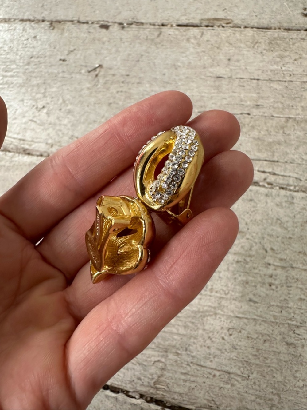 Vintage Christian Dior Pave Rhinestone Gold Tone Clip On Earrings - Picture 10 of 12